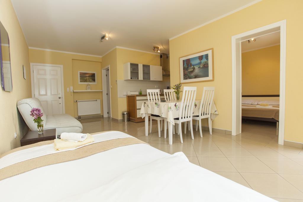 Apartments Damjanovic Makarska Eksteriør billede